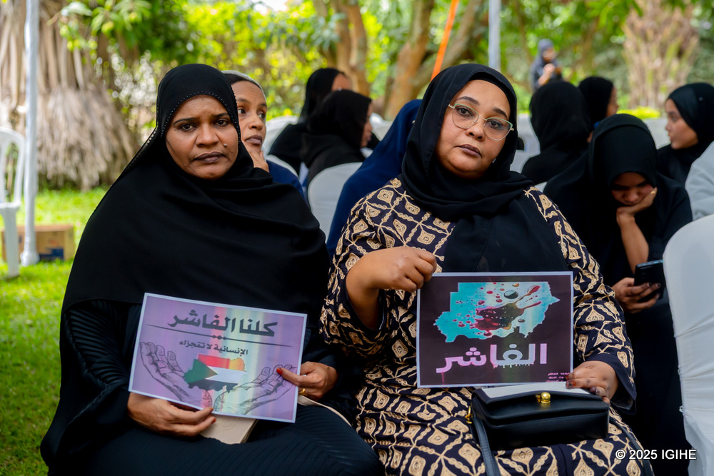 Women also joined their fellow Sudanese in solidarity.