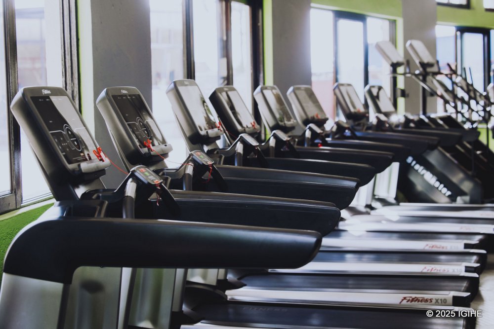 The new facility is equipped with quality and modern treadmills.