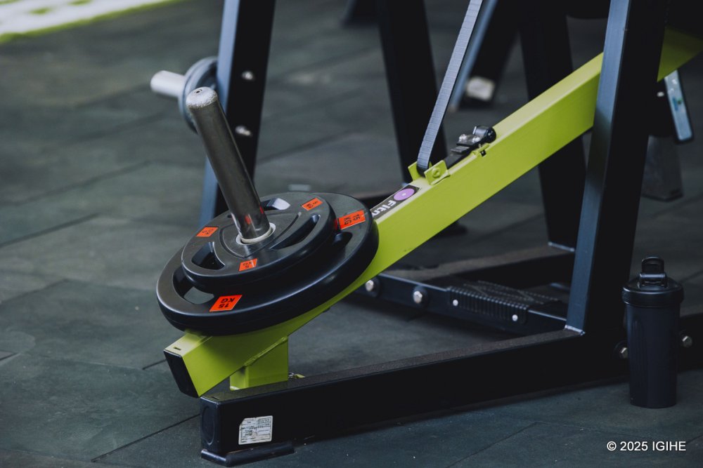Machines for all types of sports are available at Fitnesspoint.
