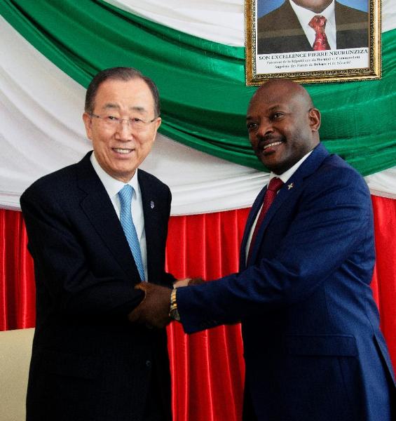 Burundian President Pierre Nkurunziza (right) shakes hands with UN Secretary General Ban Ki-moon in Bujumbura on February 23, 2016