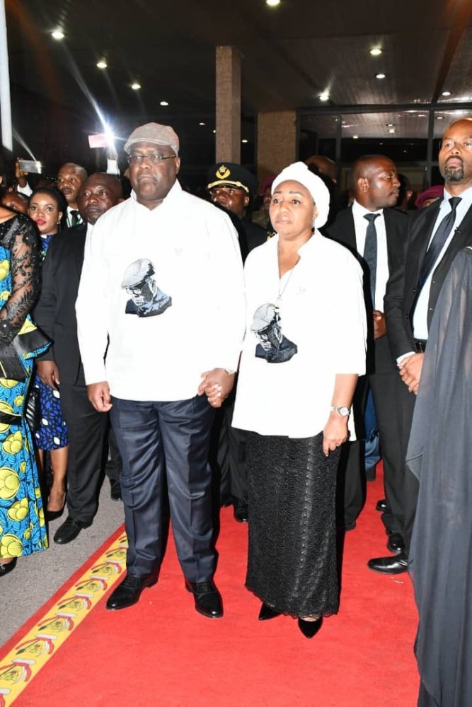 President Félix Antoine Tshisekedi and his wife went to recieve the body as it landed