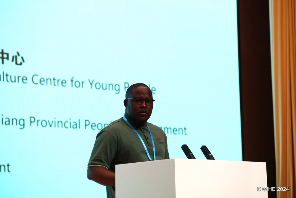 Mamby Keane Victoria, an African Youth Representative and Member of the National Assembly of Angola, praised the festival as a crucial platform for strengthening practical cooperation and exchanges across various sectors. 