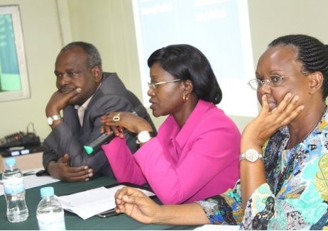 Mukaruliza ,the mayor of Kigali city during the presentation of the analysis conducted by the Public Service Commission on the management of employees between 2012 and 2015.