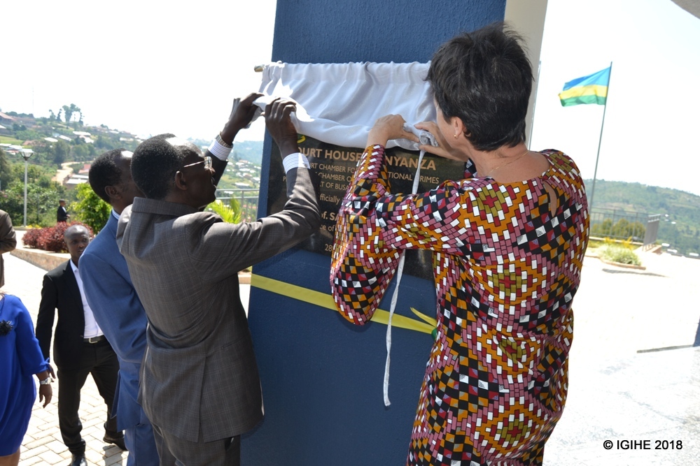 Chief Justice, Prof. Sam Rugege and the Netherlands Ambassador to Rwanda, Frédérique de Man  inaugurated the court 