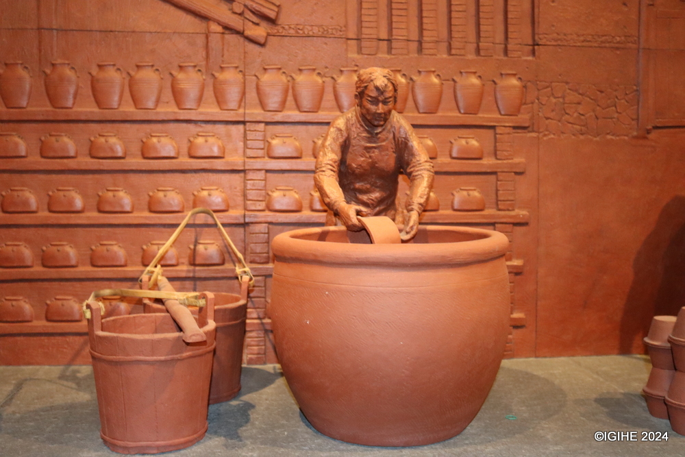 Statues have been erected at  Longyao Cultural Center to showcase the rich ceramic legacy of Yixing.