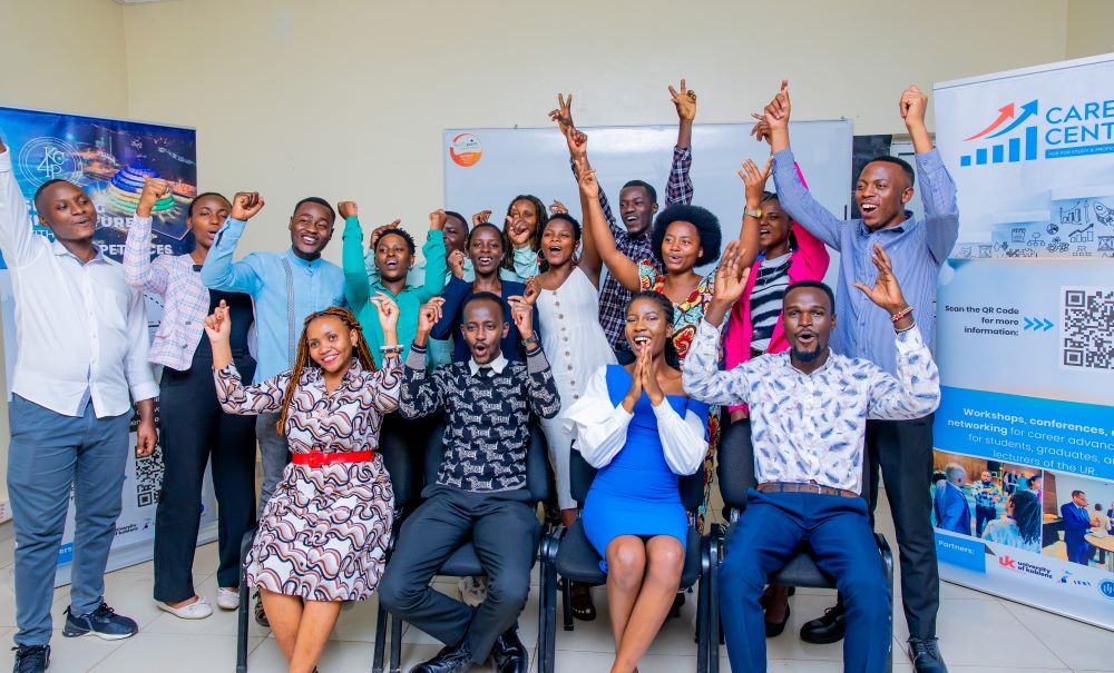 The program covered a range of topics, facilitating networking opportunities for students to connect with industry experts and peers.