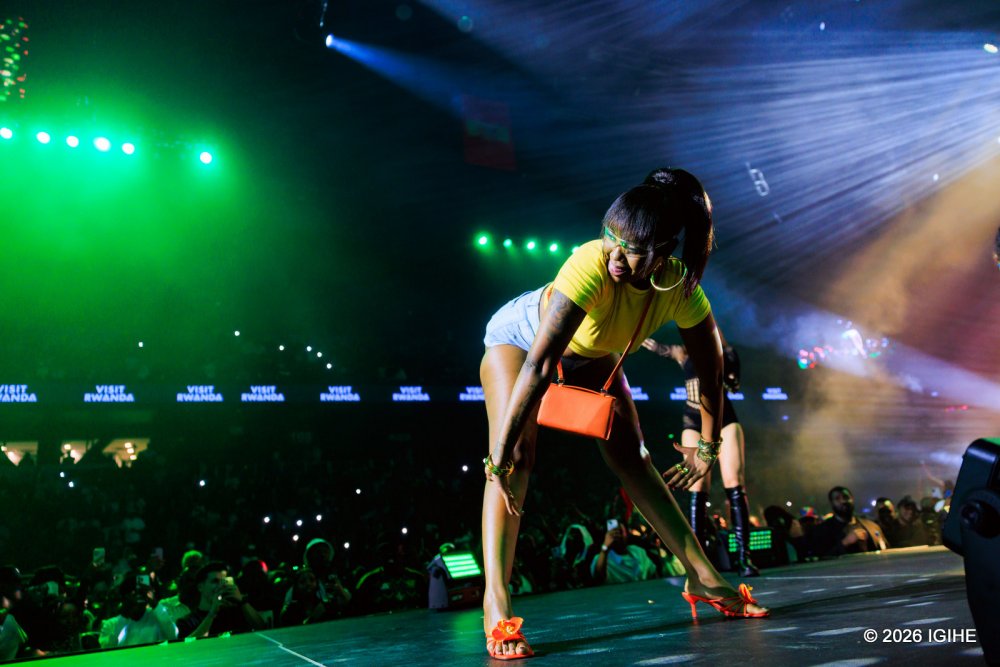 Fans erupted in excitement, cheering Amandah Darling on as she danced.