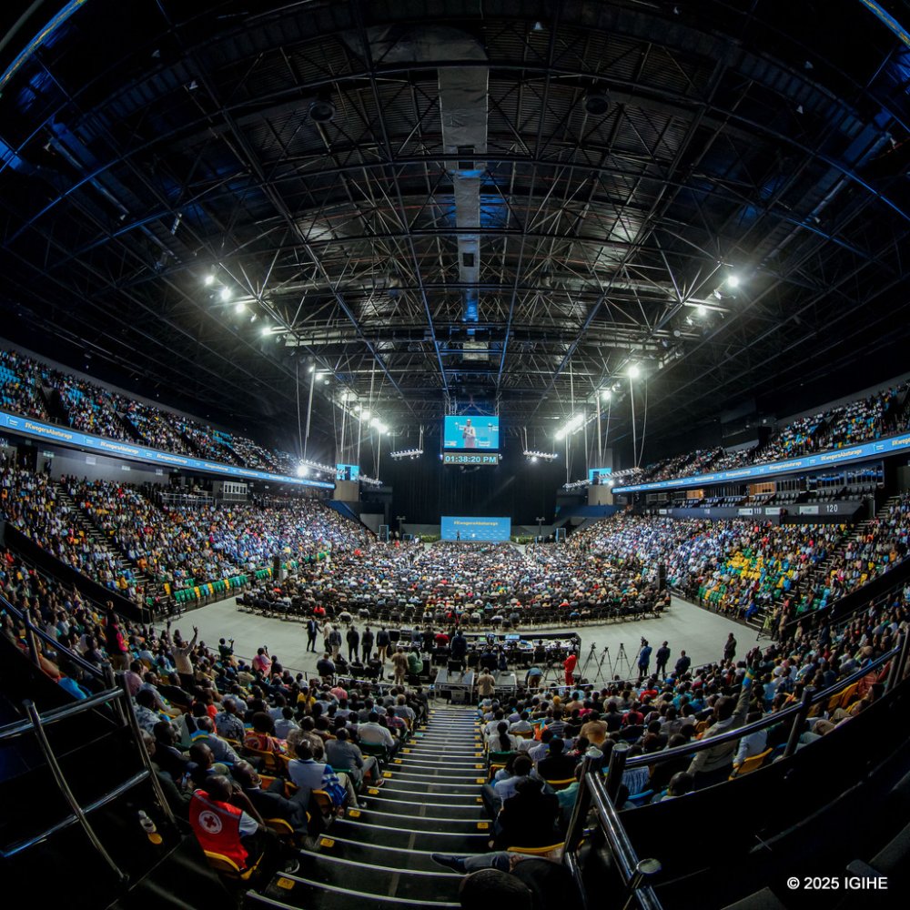 More than 8,000 Rwandans attended the President's citizen outreach program at the BK Arena.