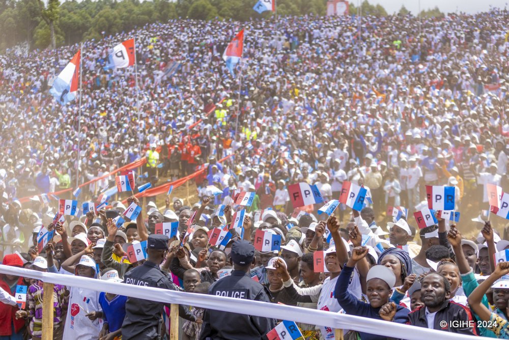 Thousands of supporters from Musanze, Burera and Nyabihu districts attended the event.