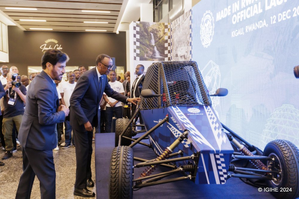 This "Cross Car" is set to be tested by Dutch Formula One champion Max Verstappen.