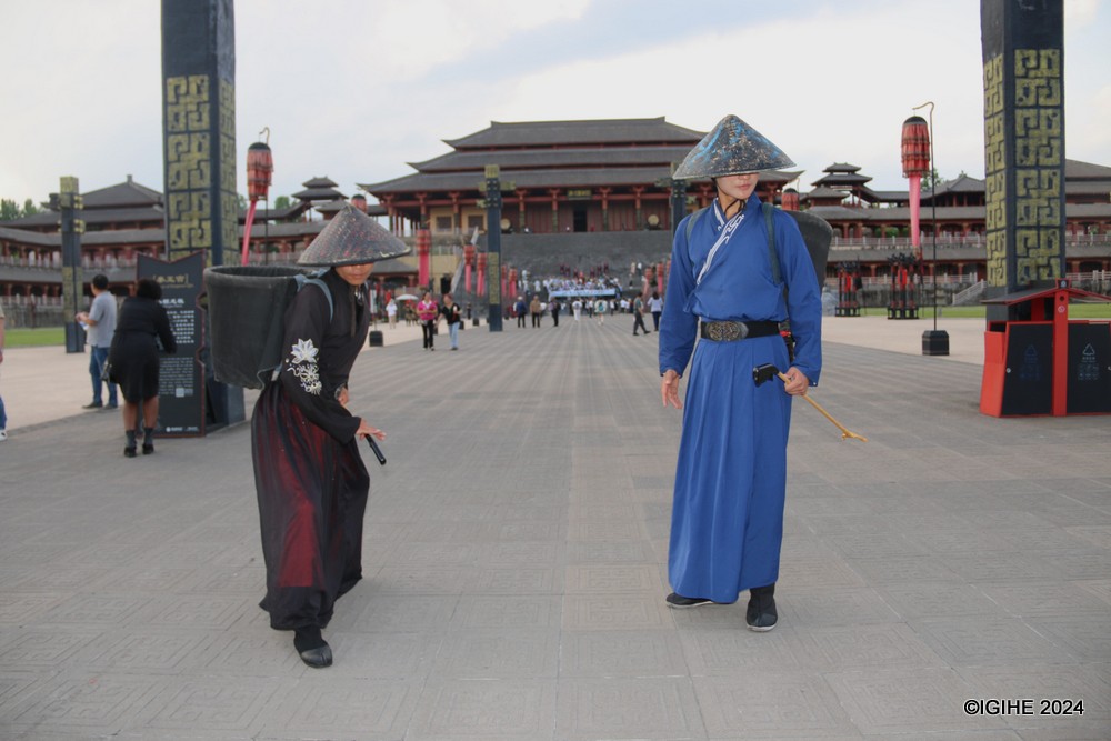 Visiting Hengdian World Studios offers an immersive glimpse into the captivating world of Chinese cinema.