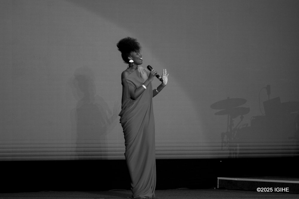Singer Bukuru Christiane also performed at the gala.