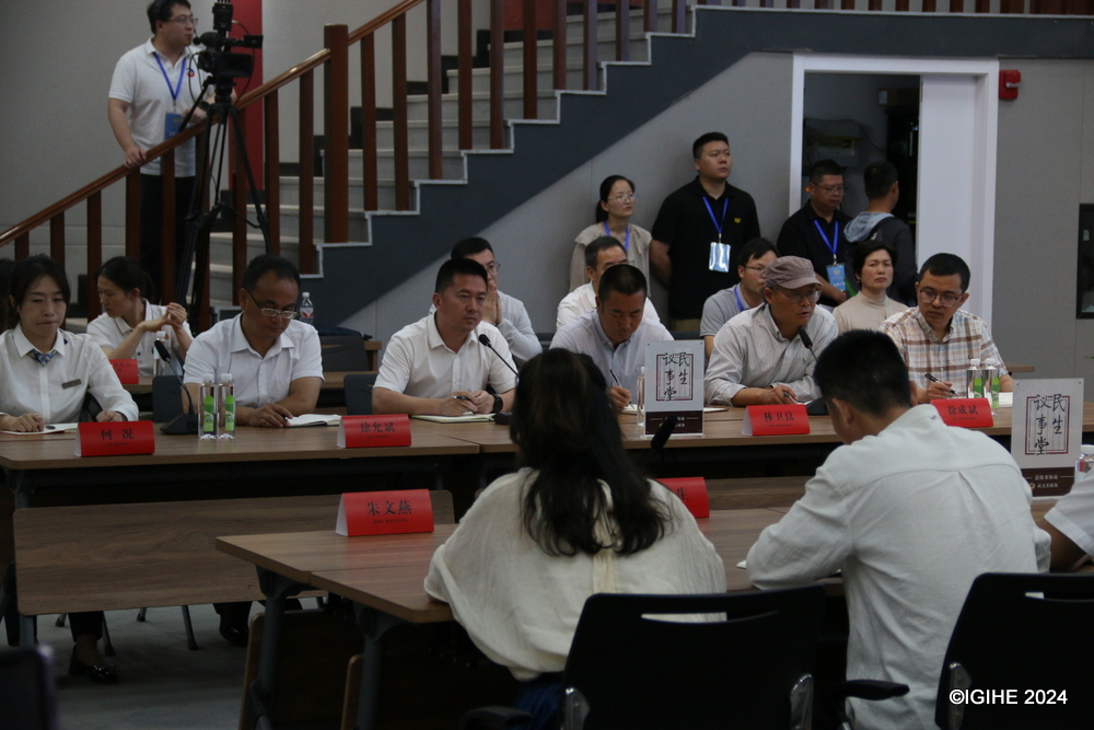 During their visits, the youths also attended a session of the Representative Discussion Station of the Wuyi County-level Committee of the Chinese People’s Political Consultative Conference (CPPCC).