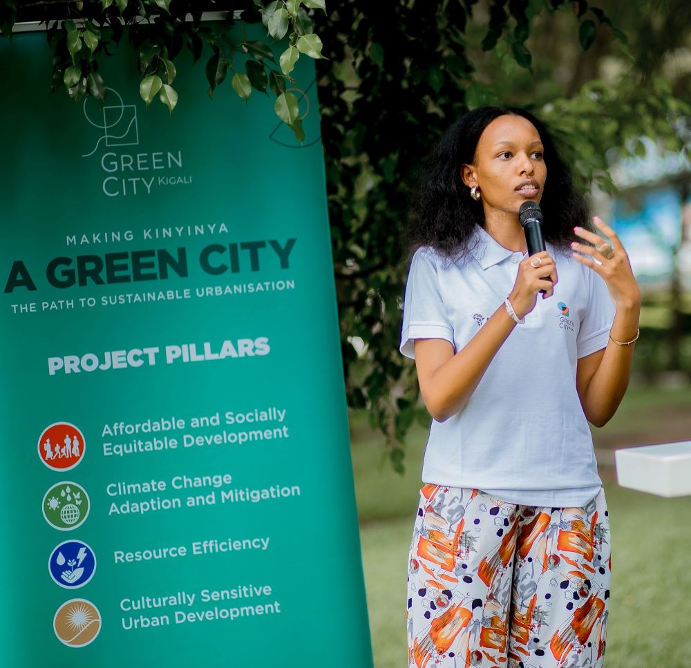 Among the planned youth beneficiaries of this partnership is the Kepler College Environment Club, whose members attended and spoke at the event.