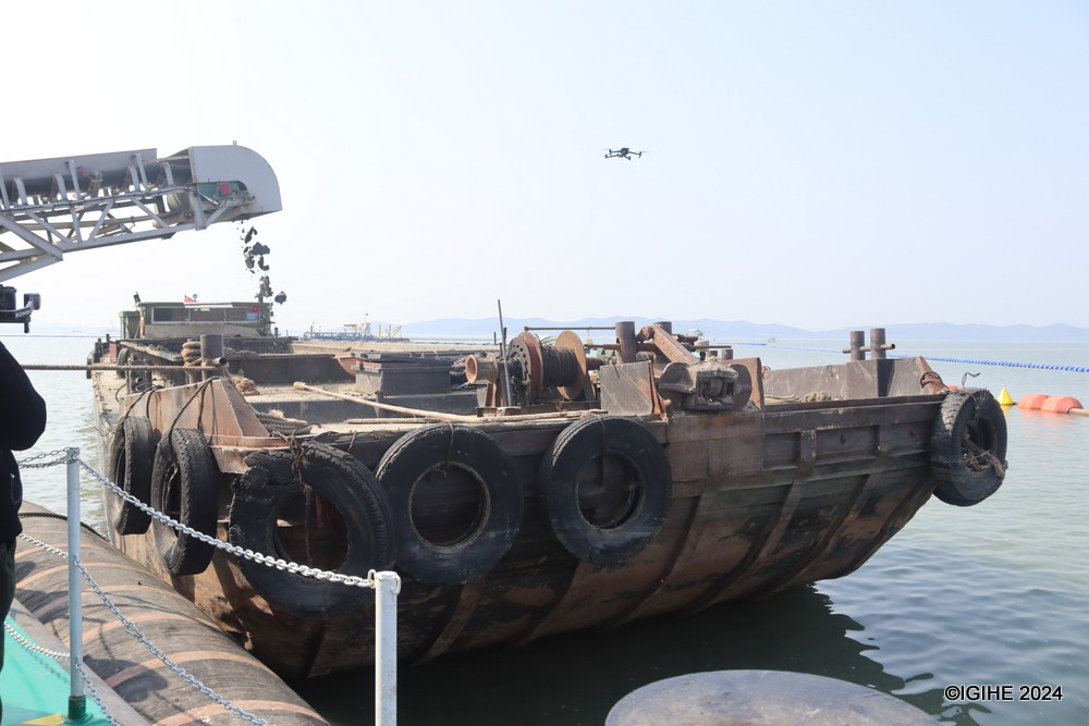 The platform can reach daily dredging volume of 5000 m³ and form solidified sludge of 2500m³.