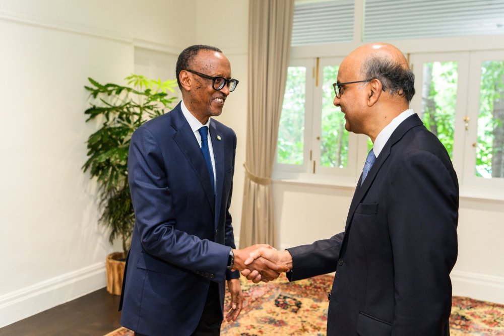 Tharman Shanmugaratnam welcomed President Kagame in Singapore.