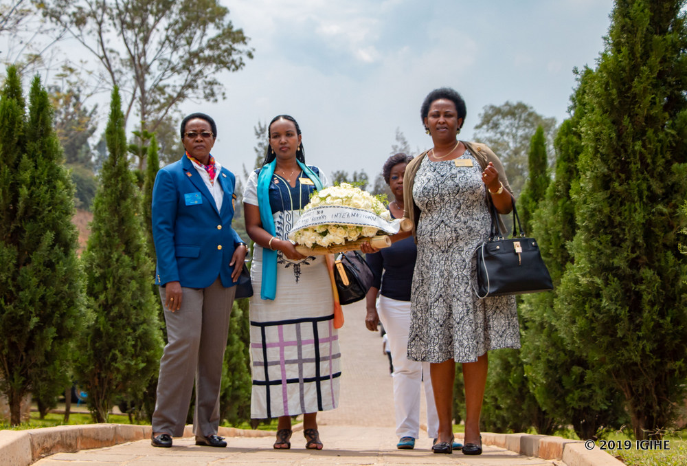 The Governor of Rotary Club District 9150, Anna Kemajou Nkodia has visited Kigali Genocide Memorial where she paid tribute to over 250,000 victims of the 1994 Genocide against the Tutsi.