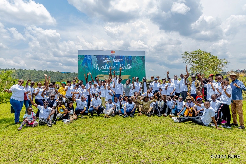 MasterCard employees and partners in a group photo after the nature walk.