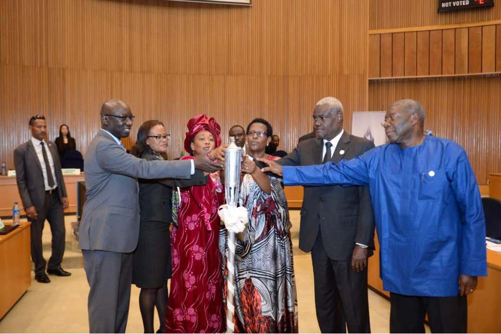 AUC officials lit a flame of remembrance 