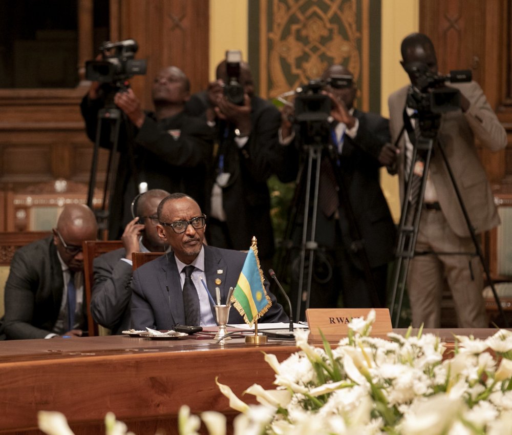 President Paul Kagame has arrived in Cairo to attend the one-day African Union Troika Summit on Libya and Sudan security
