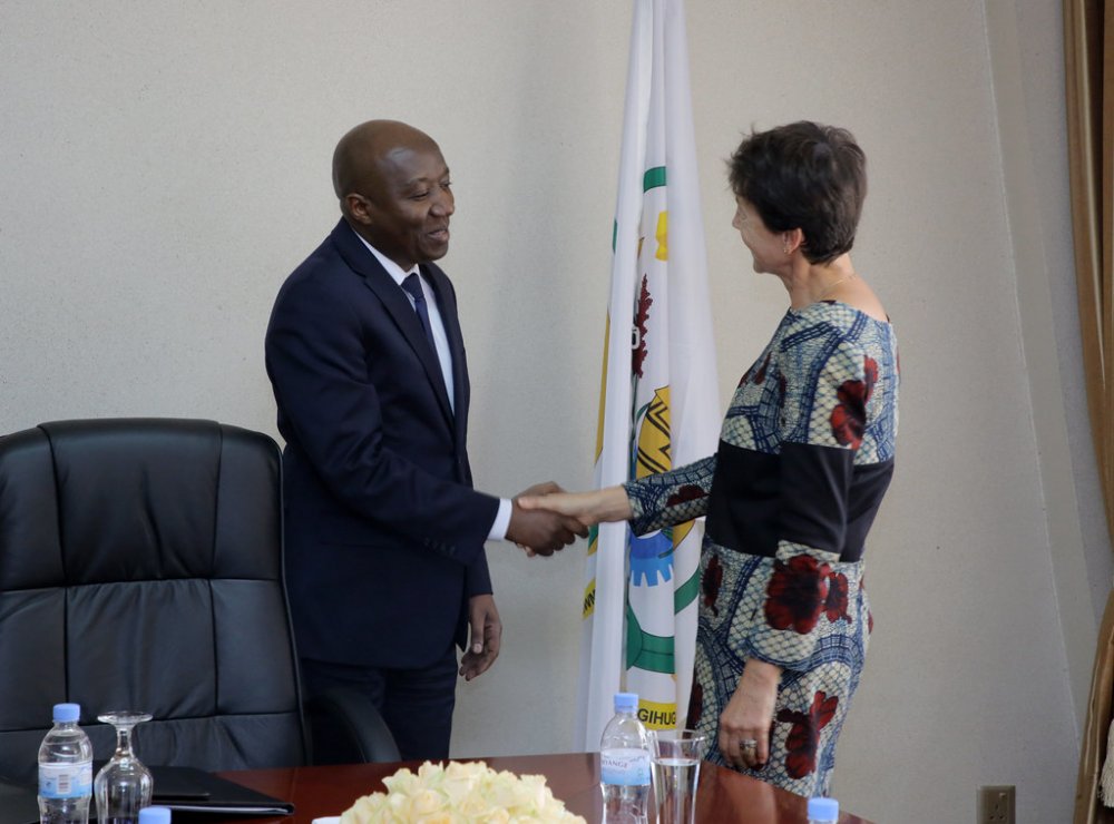 Prime Minister Dr. Edouard Ngirente yesterday received the outgoing Dutch Ambassador to Rwanda, Mrs. Frédérique De Man