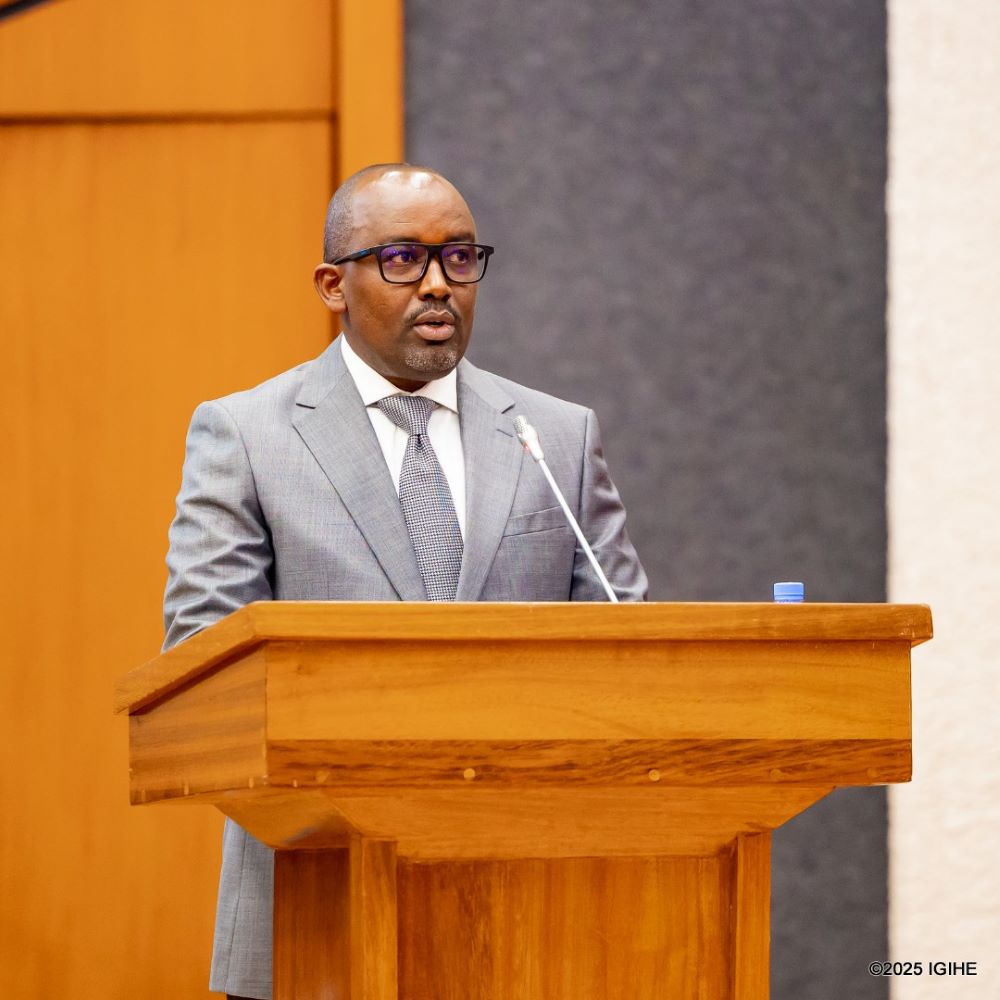 Auditor General Alexis Kamuhire has announced that 94% of public entities received clean audit reports in 2024, marking a rise from 92% in 2023. 