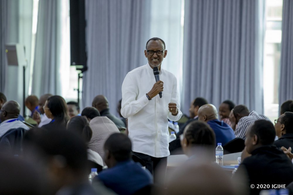 President Paul Kagame has asked leaders at different levels in government to separate personal from national duties.