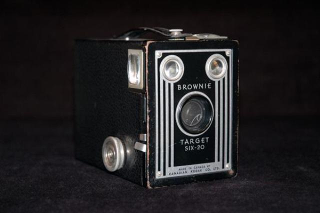 1. Eastman Kodak Brownie, 1900 | Kodak’s popular Brownie model makes photography affordable for amateurs and hobbyists