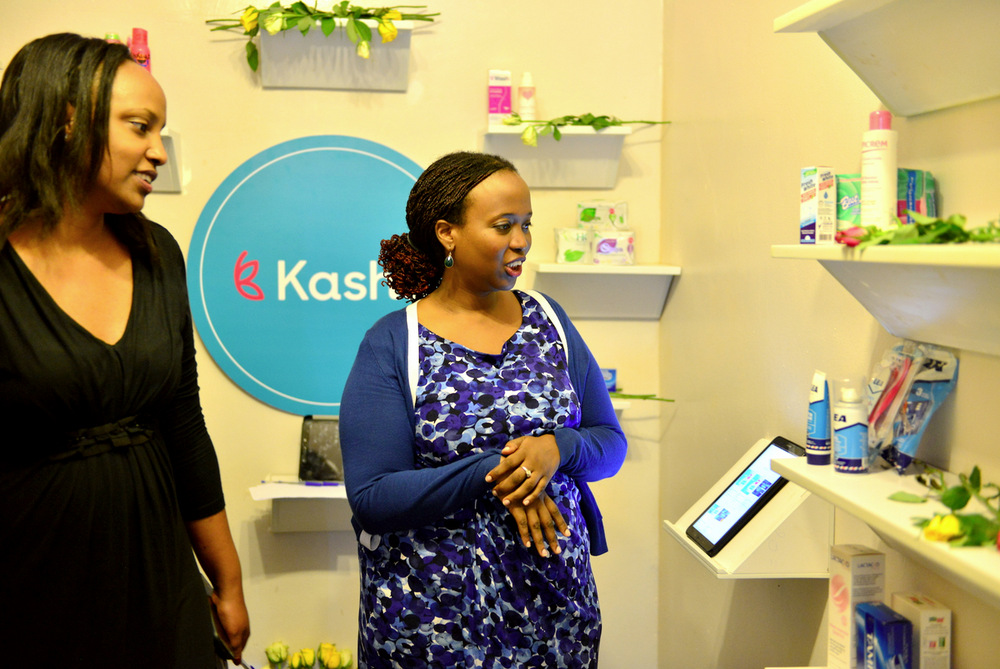 Dianne Dusaidi with RDB’s Registrar General, Louise Kanyonga