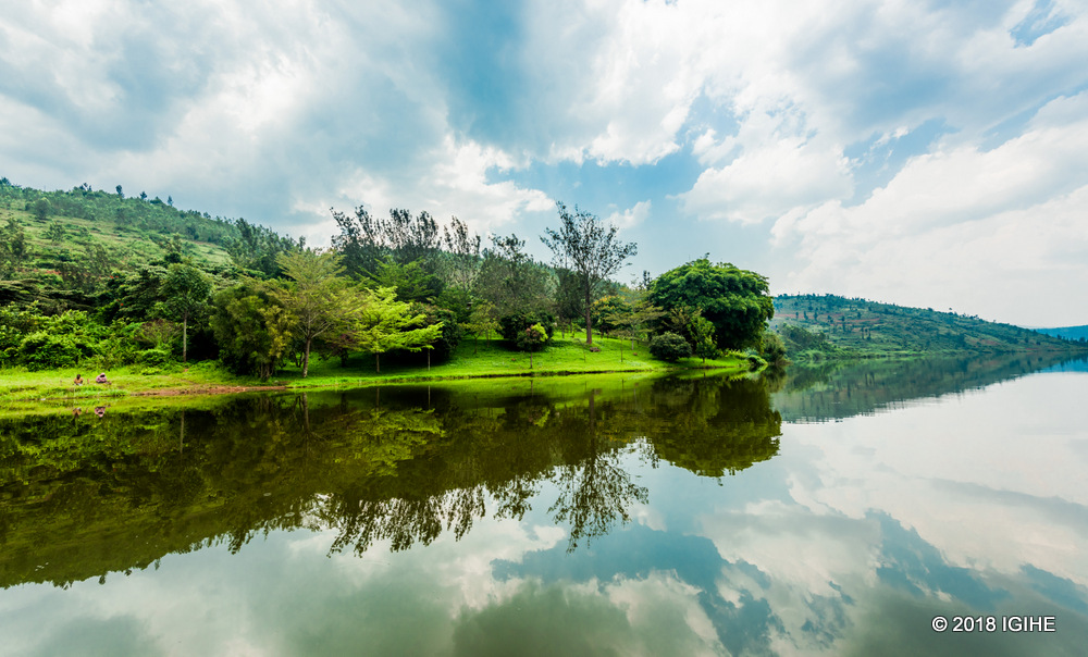 Lake Muhazi also offers a magnificent and clear view