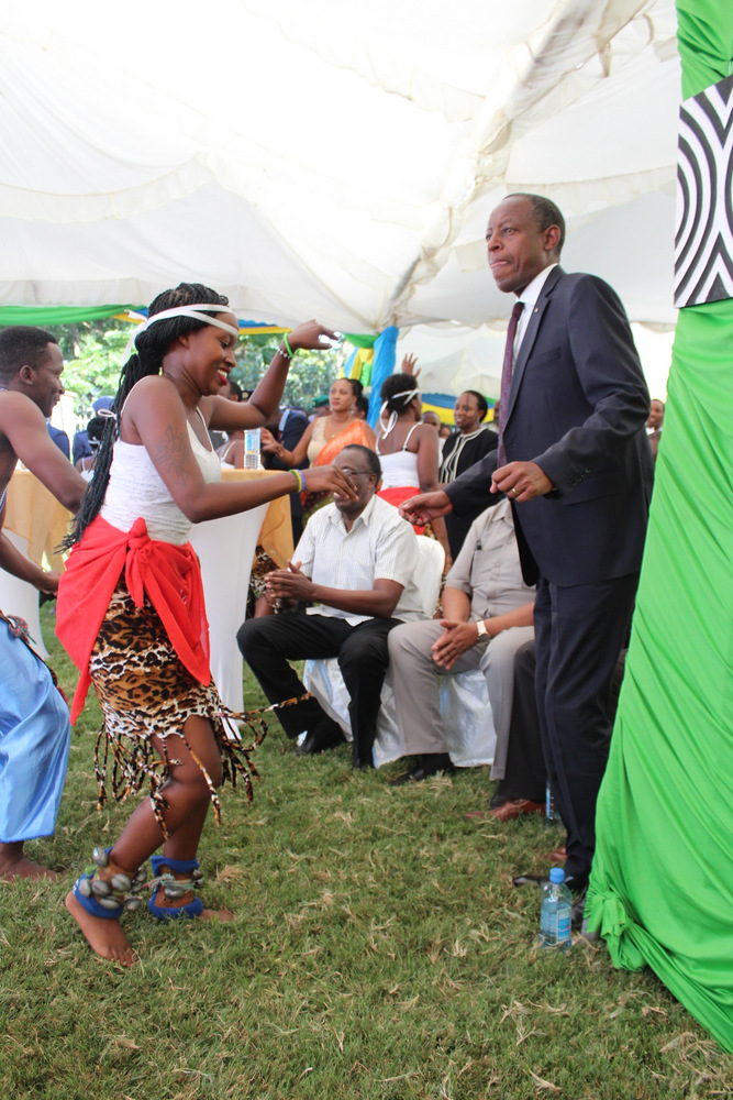 Hoza traditional dancers entertained the guests with various Kinyarwanda dances