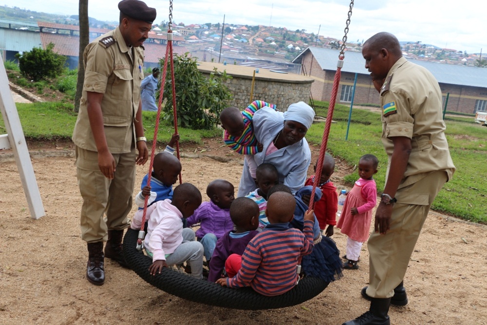 RCS play with kids whose mothers are imprisoned in Muhanga Prison