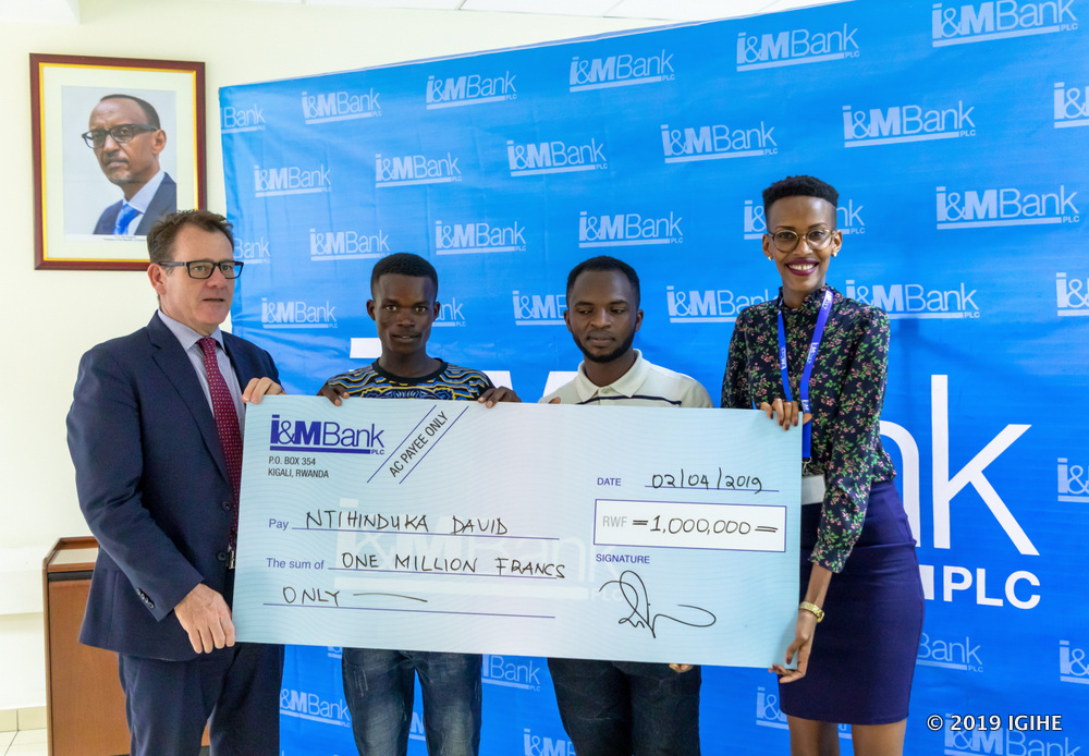 David Ntihinduka, Founder of a photo studio, received Rwf1 Million. After receiving his cheque, he pledged to expand his project 
