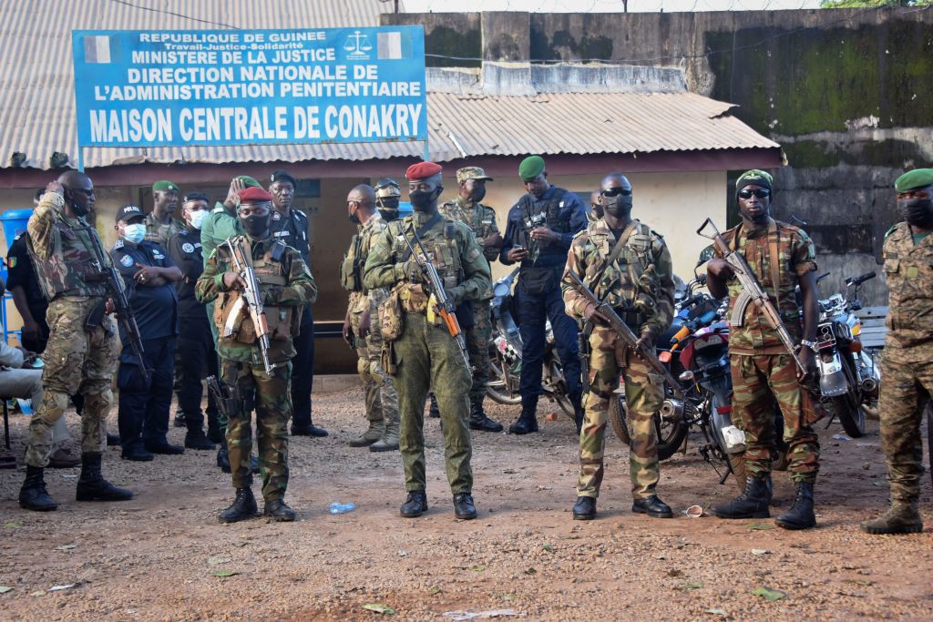 Gunfire was first heard around the Conakry central prison at about 0930 GMT in the Coronthie neighborhood of Kaloum, the administrative and economic hub of the Guinean capital, which hosts the presidential palace and government offices, according to local media.