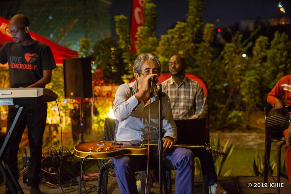 While at the Nyama Choma, guests get to enjoy the performance of a live band & celebrities