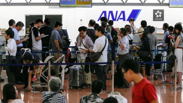 The storm forced airlines across the country to cancel more than 500 flights on Monday