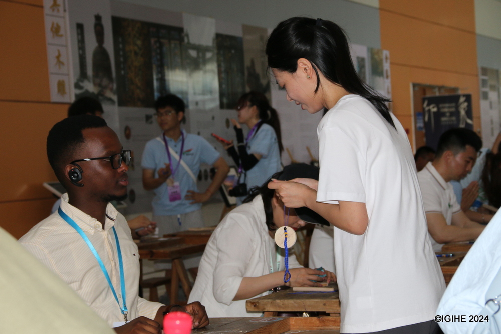 Danny Vassyli Mugisha, a Rwandan representative, was particularly impressed by China’s development over the past 40 years.