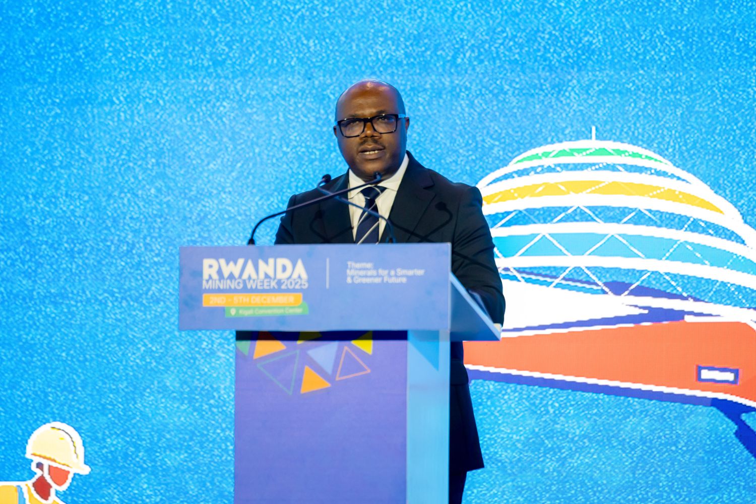Dr. Nsengiyumva praised the sector for its continued contribution to national development and highlighted progress in improving professionalism, environmental management and adherence to international mining standards.