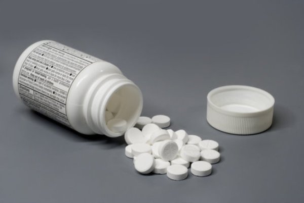 Acetaminophen -- the main ingredient in the painkiller Tylenol -- is the most common drug ingredient in the United States, found in more than 600 medicines, according to the Consumer Healthcare Products Association, a trade group.