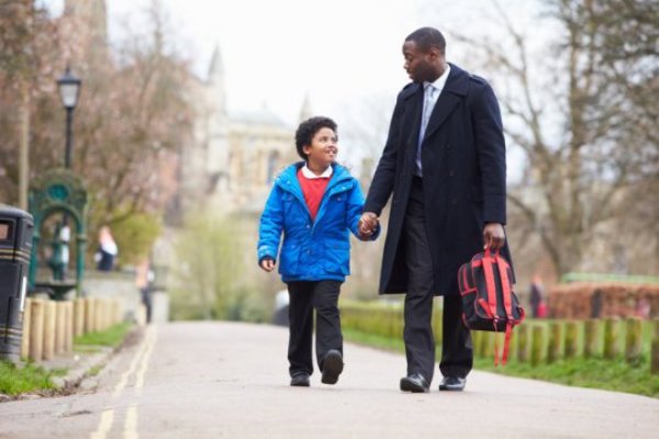 High family functioning and quality family relationships were associated with lower odds of eating disorders, more frequent physical activity and more sleep. Females in these families also reported eating less fast food, and were less likely to be overweight or obese. Among males, father relationship quality had a greater impact on their odds of being overweight or obese.