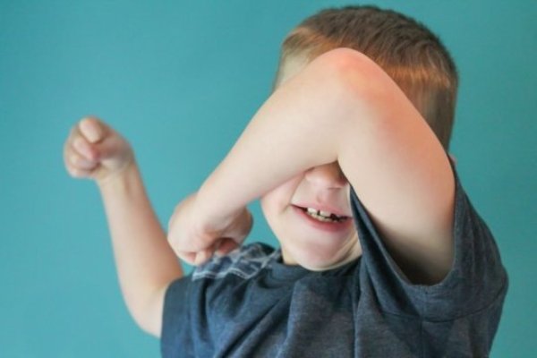 Early onset conduct problems and attention-deficit/hyperactivity disorder (ADHD) are a leading causes of child mental health referral. These two disorders tend to occur in tandem and can also be traced back to very similar prenatal experiences such as maternal distress or poor nutrition.