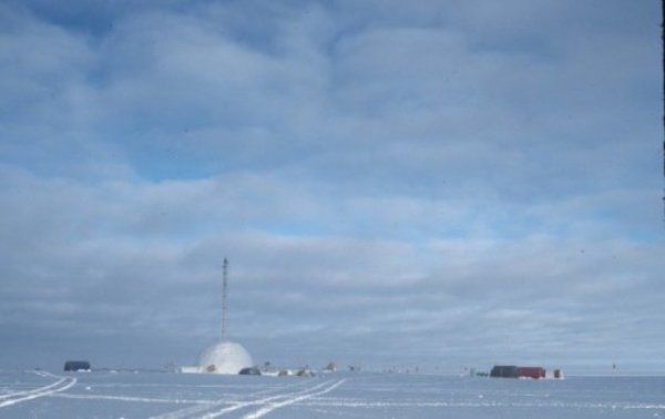 Researchers at Princeton University analyzed ice cores collected in Greenland and Antarctica to determine levels of atmospheric oxygen over the last 800,000 years.