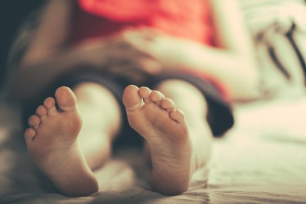 A sedentary lifestyle is linked to poorer reading skills in the first three school years, report researchers.