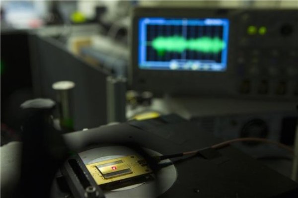This tiny radio — whose building blocks are the size of two atoms — can withstand extremely harsh environments and is biocompatible, meaning it could work anywhere from a probe on Venus to a pacemaker in a human heart.