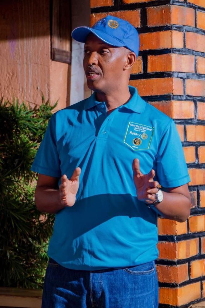 Rtn Kadigwa, Judge in the High Court is among the new members of Rotary Club Kigali Virunga. He promised to mobilize his colleagues to join the Community-development Organization-Rotary International.