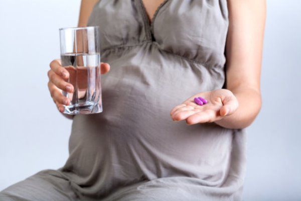 Antidepressant use during pregnancy has the potential to interfere with serotonin intake by the fetus, which can result in malformations, say investigators.