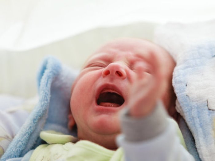 Babies cry for around two hours per day in the first two weeks. Crying generally peaks at around two hours fifteen minutes per day at six weeks – and reduces gradually to an average of 1 hour 10 minutes by the twelve week mark.