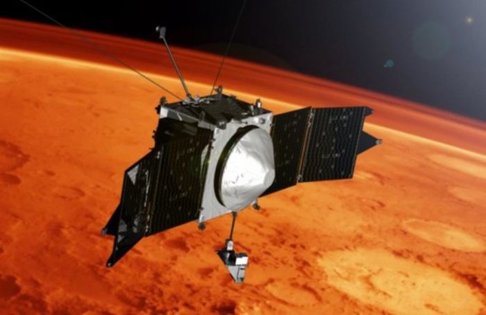 Illustration of MAVEN spacecraft at Mars.