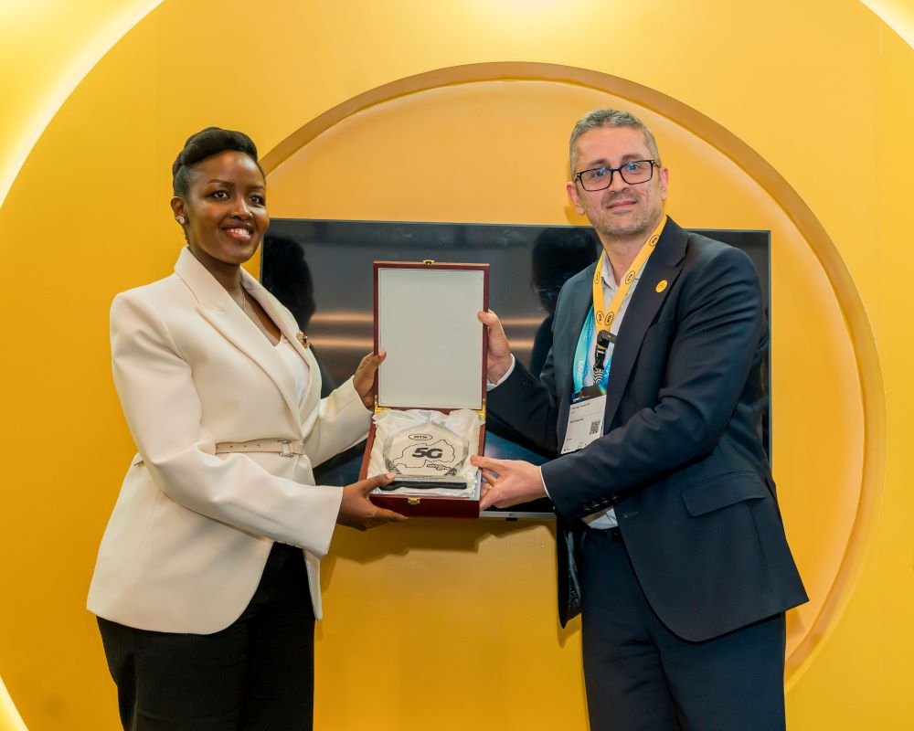 MTN Rwanda also had the honour of recognising the Minister of ICT and Innovation, Paula Ingabire with a token of appreciation for her vision, leadership, and continued support in driving Rwanda’s digital transformation.