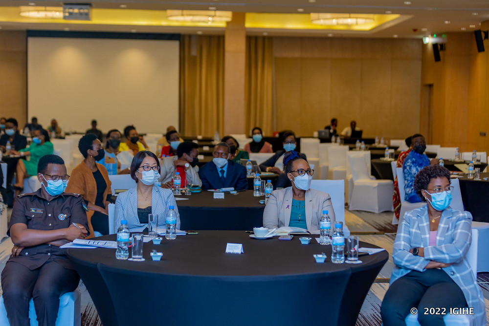 The meeting brought together participants from different sectors.  